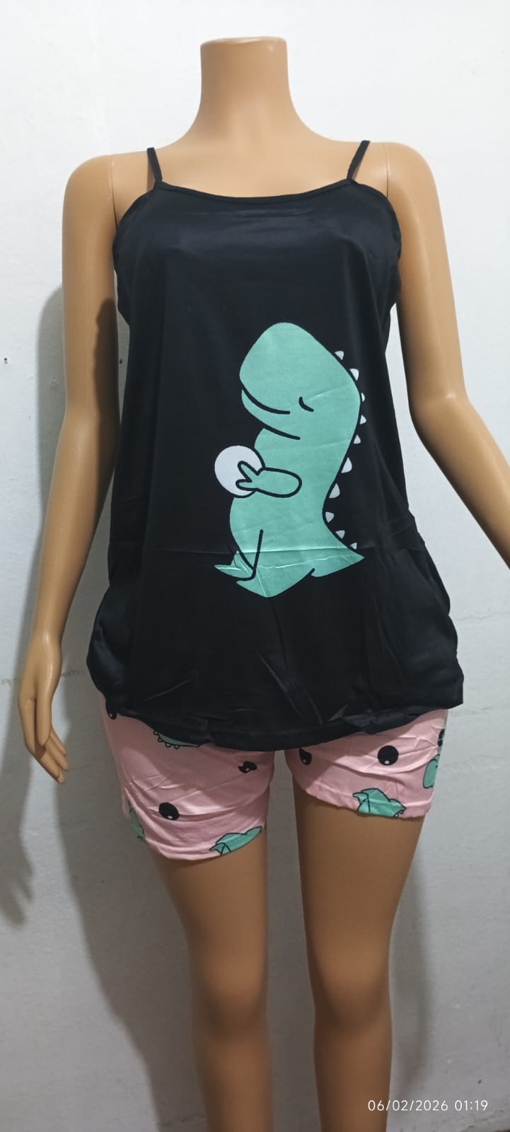PIJAMA LARGA ESTAMPADO DINOSAURIO