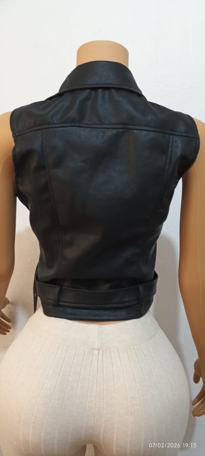 CHAQUETA CUERINA NEGRO TALLA L